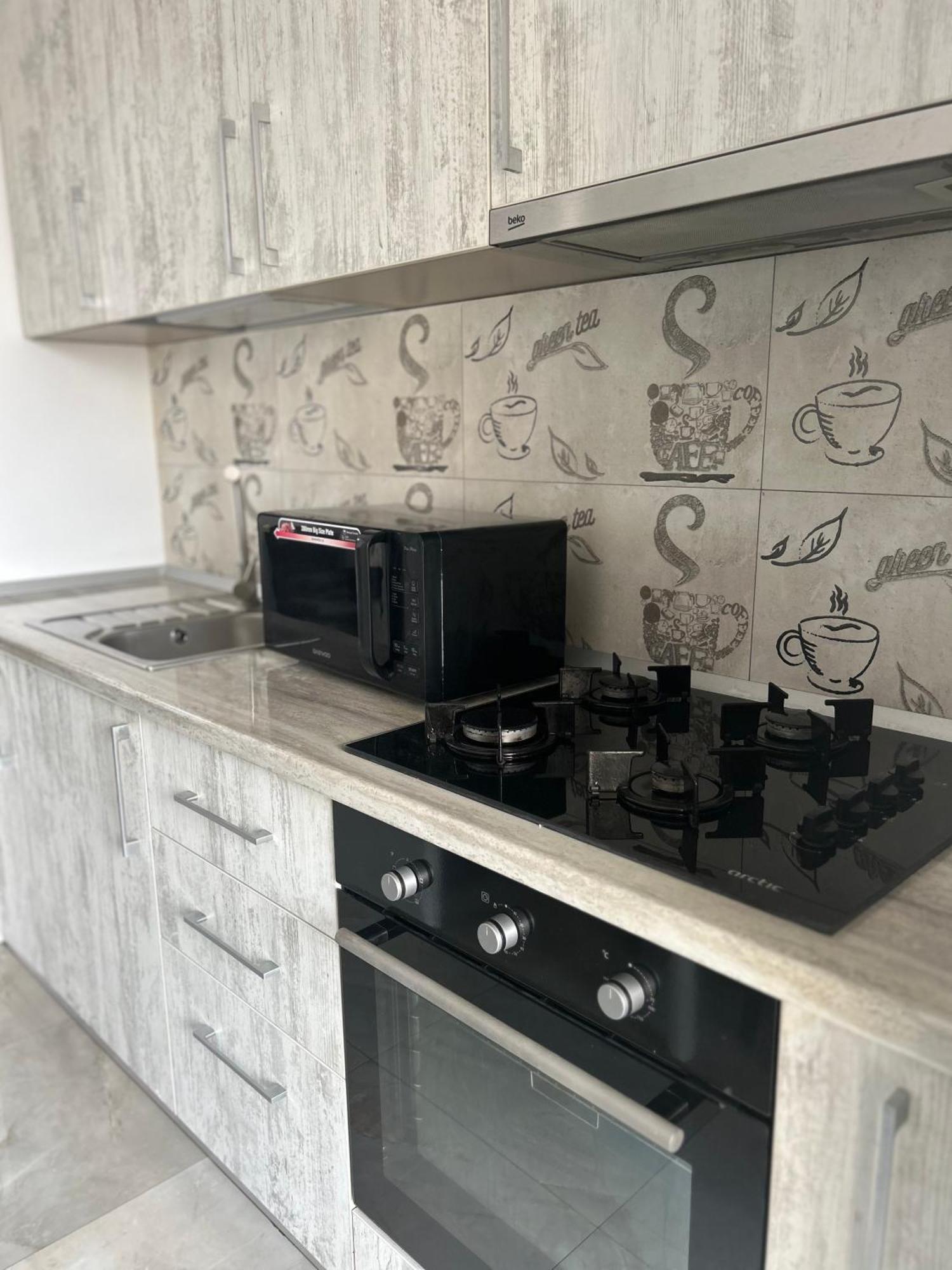 Elegant Studio With City Views - Prime Location - 02 Boekarest Buitenkant foto